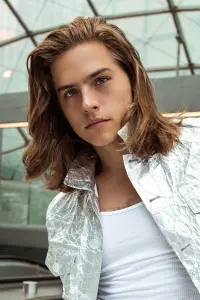 Фото Ділан Спроус (Dylan Sprouse)