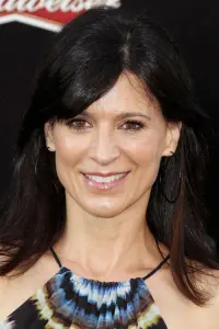 Фото Перрі Рівз (Perrey Reeves)