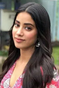 Фото  (Janhvi Kapoor)