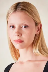 Фото Мія Гот (Mia Goth)