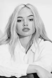 Фото Наталі Алін Лінд (Natalie Alyn Lind)