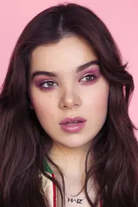 Фото Хейлі Стайнфельд (Hailee Steinfeld)