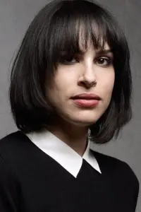 Фото Дезіре Ахаван (Desiree Akhavan)