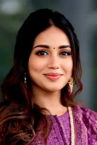 Фото  (Nivetha Pethuraj)