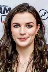 Фото Ейслінг Беа (Aisling Bea)