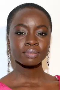 Фото Данай Гуріра (Danai Gurira)