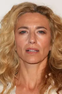 Фото Клаудія Блек (Claudia Black)