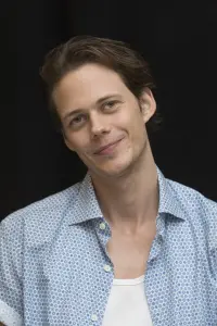 Фото Білл Скарсгард (Bill Skarsgård)