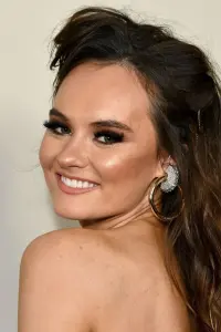 Фото Медлін Керролл (Madeline Carroll)