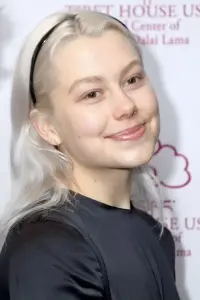 Фото  (Phoebe Bridgers)