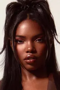 Фото  (Ryan Destiny)