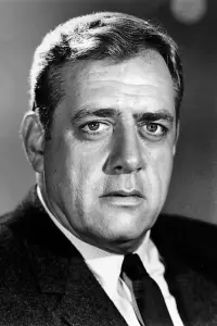 Фото Реймонд Берр (Raymond Burr)