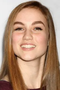 Фото  (Madison Lintz)