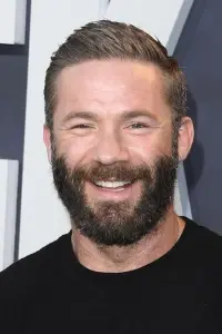 Фото  (Julian Edelman)