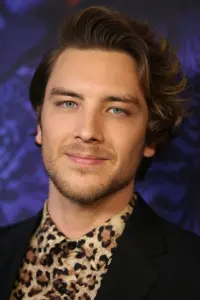 Фото  (Cody Fern)