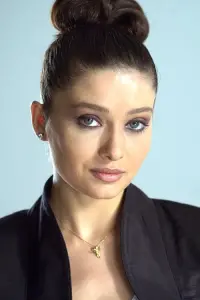 Фото Нургюль Єшильчай (Nurgül Yeşilçay)