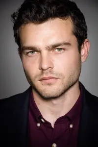 Фото Олден Еренрайх (Alden Ehrenreich)