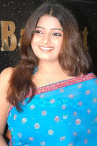 Фото  (Jahnavi Ellore)