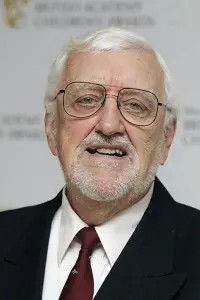 Фото Бернард Кріббінс (Bernard Cribbins)