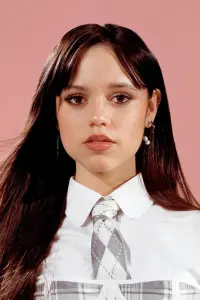 Фото Дженна Ортега (Jenna Ortega)