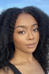 Фото  (Skai Jackson)