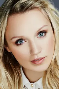 Фото  (Emily Berrington)