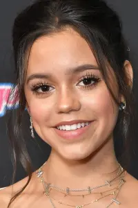 Фото Дженна Ортега (Jenna Ortega)