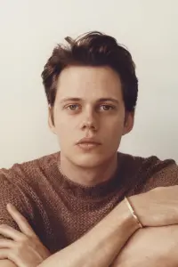 Фото Білл Скарсгард (Bill Skarsgård)