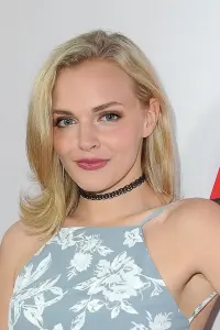 Фото Мадлен Брюер (Madeline Brewer)