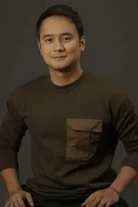 Фото  (JM de Guzman)