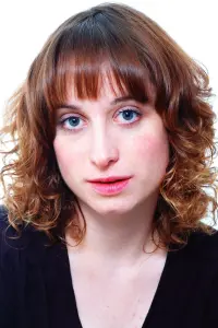 Фото Айзі Сатті (Isy Suttie)