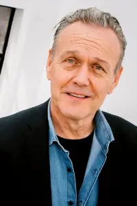 Фото Ентоні Стюарт Голова (Anthony Stewart Head)