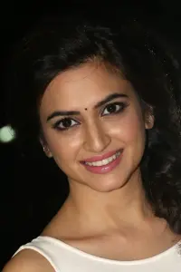 Фото  (Kriti Kharbanda)