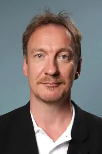 Фото Девід Тьюліс (David Thewlis)