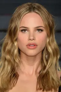 Фото Халстон Сейдж (Halston Sage)