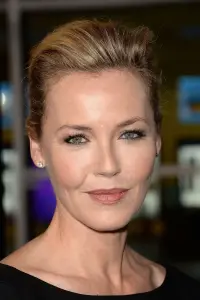 Фото Конні Нільсен (Connie Nielsen)