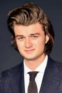 Фото Джо Кірі (Joe Keery)