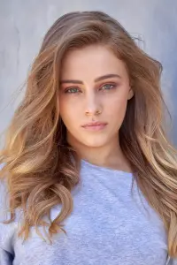 Фото Джозефін Ленгфорд (Josephine Langford)