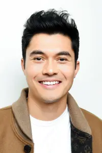 Фото Генрі Голдінг (Henry Golding)