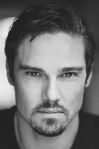 Фото  (Jay Ryan)