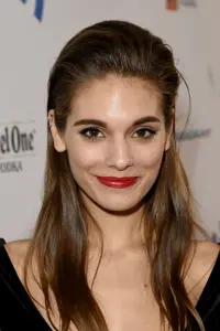 Фото Кейтлін Стейсі (Caitlin Stasey)