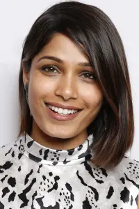 Фото Фріда Пінто (Freida Pinto)