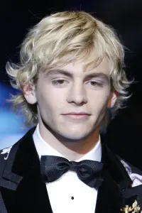 Фото Рос Лінч (Ross Lynch)