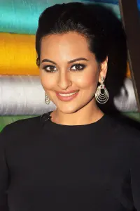 Фото  (Sonakshi Sinha)