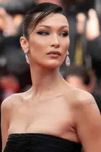 Фото  (Bella Hadid)