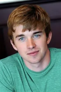 Фото  (Chandler Massey)