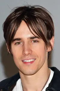 Фото Рів Карні (Reeve Carney)