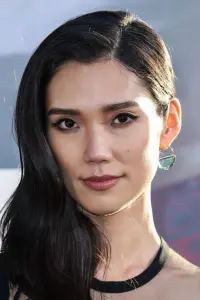 Фото Тао Окамото (Tao Okamoto)