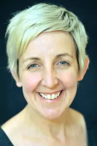 Фото  (Julie Hesmondhalgh)