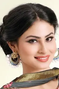 Фото  (Mouni Roy)